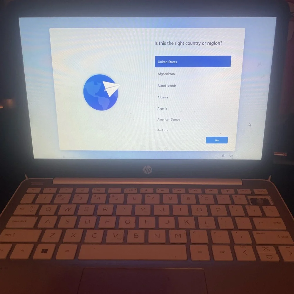 HP Stream 11-ak0035nr Intel Celeron N4000 1.1-2.6Ghz 4GB/32GB/11.6